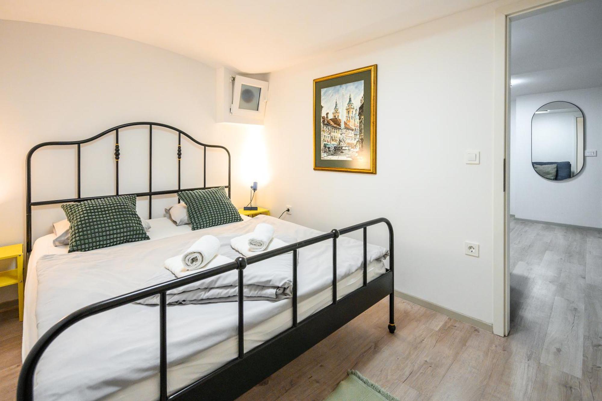 The Darling Loft Lägenhet Ljubljana Exteriör bild